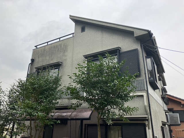 東大阪市にて雨漏りにより外壁の浮きが発生・外壁塗装を実施せずに放置し続けた結果